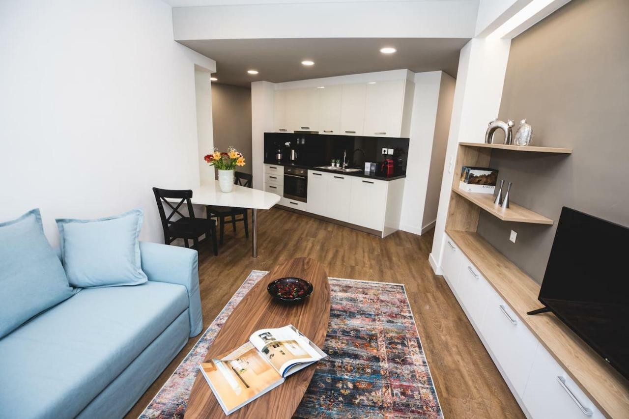 Gaspar - 4th Floor - Renovated 2019 *